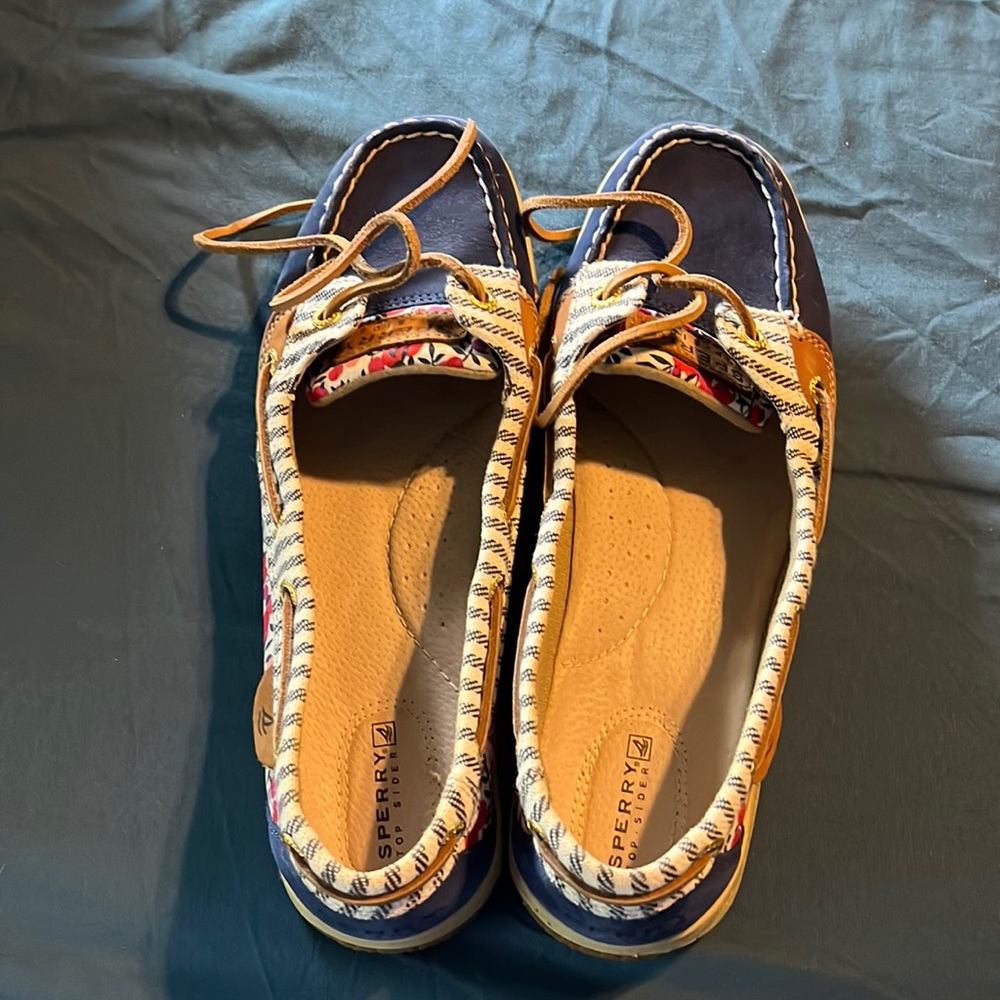 Sperry Topsider shoes. Size 9m